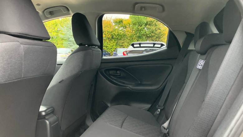 Toyota Yaris 1.5 Hybrid Design 5dr CVT Hybrid Hatchback